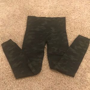 Spanx Camo Leggings XL
